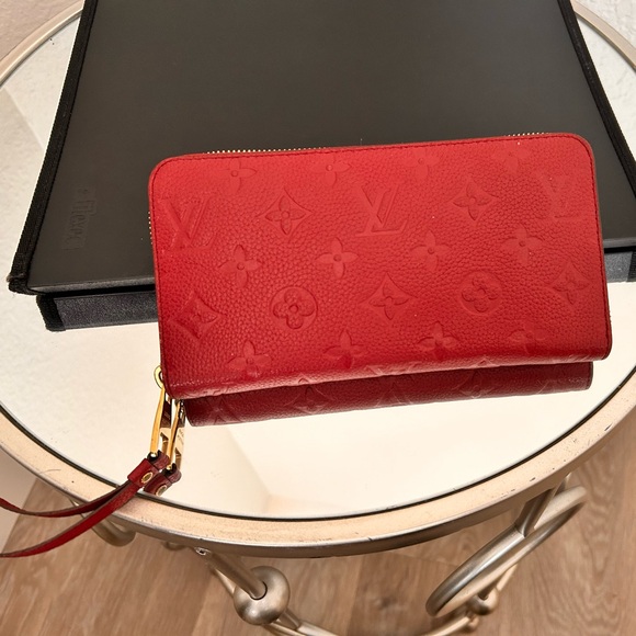 LV wallet - Picture 2 of 8